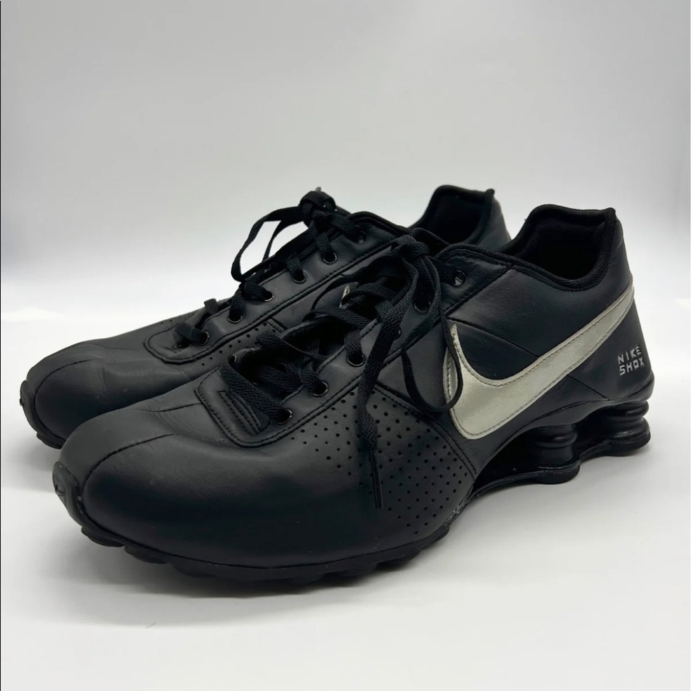 Nike shox athletic shoes size 8.5